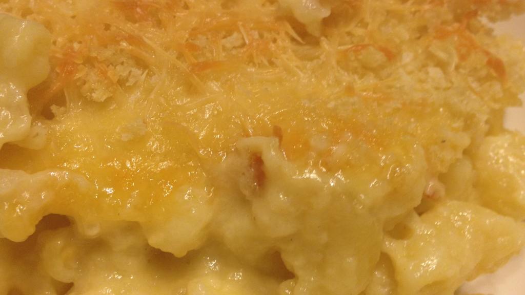 Fontina-Gruyere-White Cheddar Mac and Cheese created by gmhole