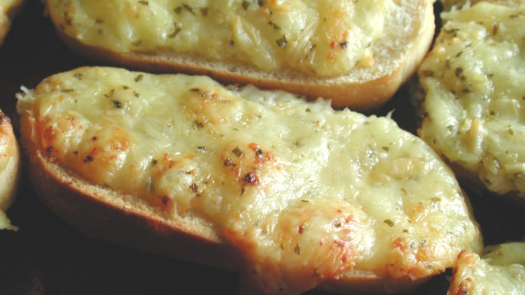 Cheesy Garlic Bread created by Chef floWer