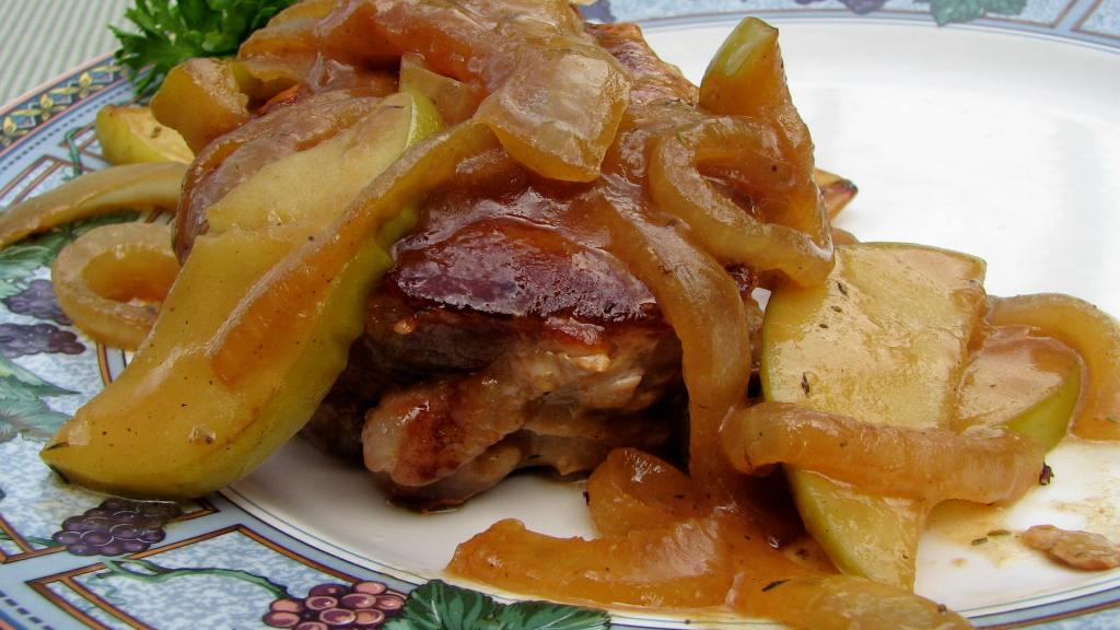 Pork Chops With Apples and Thyme Recipe
