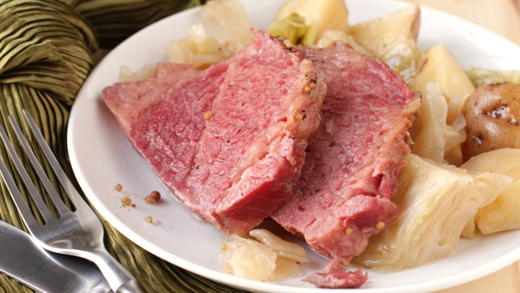 Crock Pot Corned Beef and Cabbage Recipe