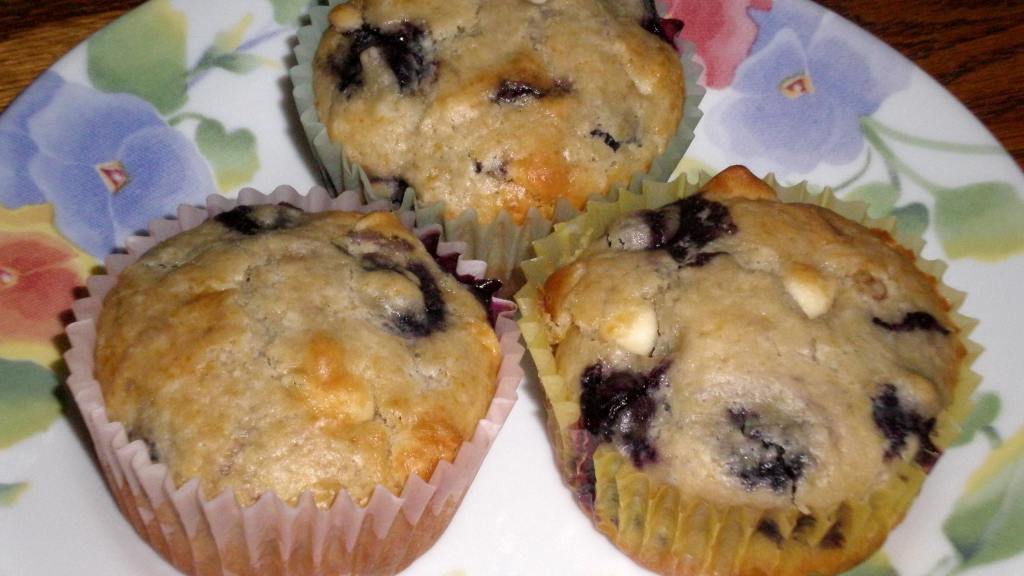 Blueberry White Chip Muffins created by mailbelle