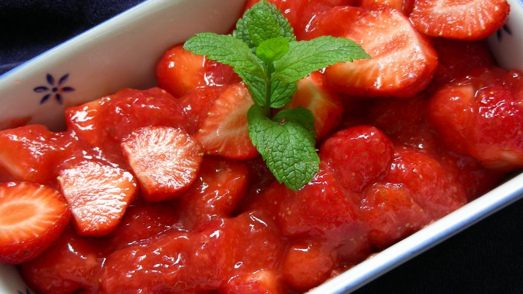 Mansiikka Kiisseli (Strawberries!) created by kiwidutch