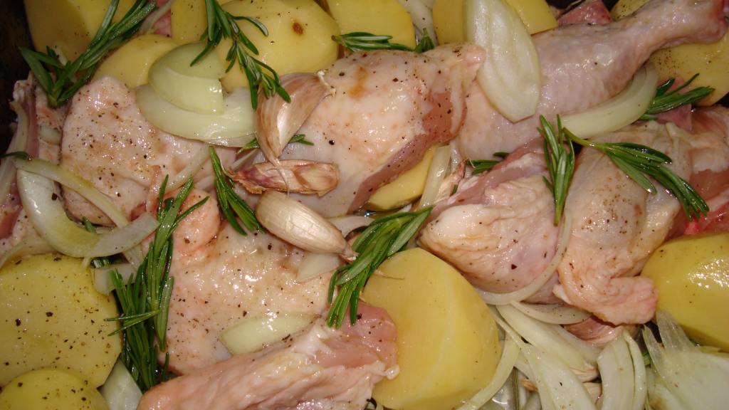 Portuguese Chicken Baked With Potatoes and Garlic Recipe