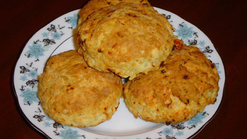 Cheesy SunDried Tomato Scones Recipe