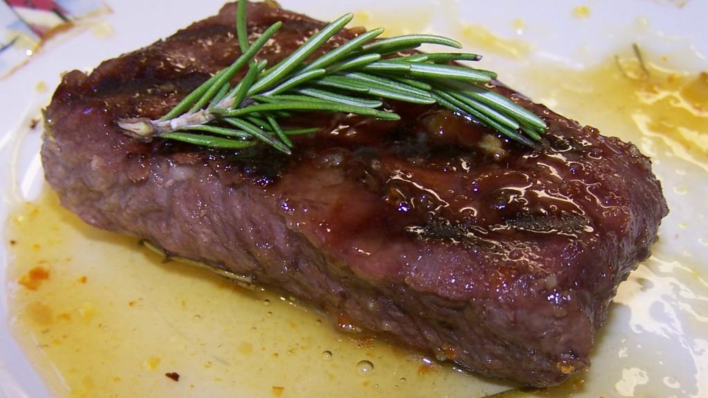 Saucy Strip Steak Recipe
