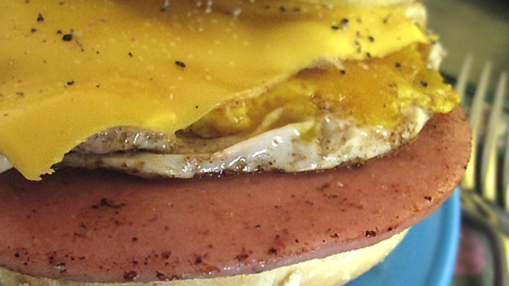 Fried Egg and Bologna Sandwich Recipe
