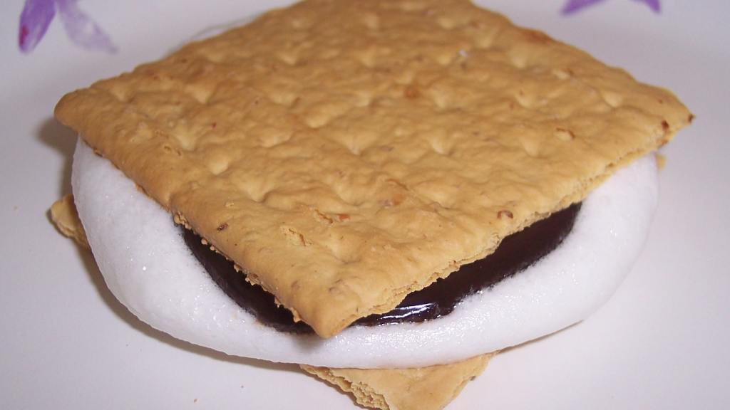 Quick Microwave S'mores created by tweetyfan