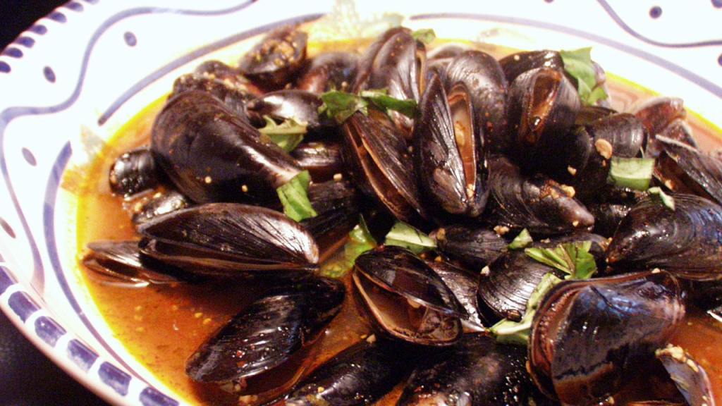 StirFried Mussels With Chili, Garlic and Basil Recipe