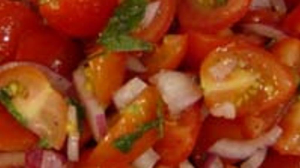Tomato, Mint and Red Onion Salad Recipe