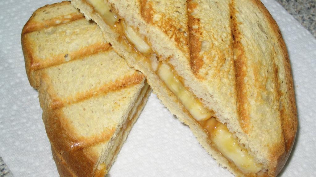 Grilled Peanut Butter And Banana Sandwich No Butter Recipe Food Com