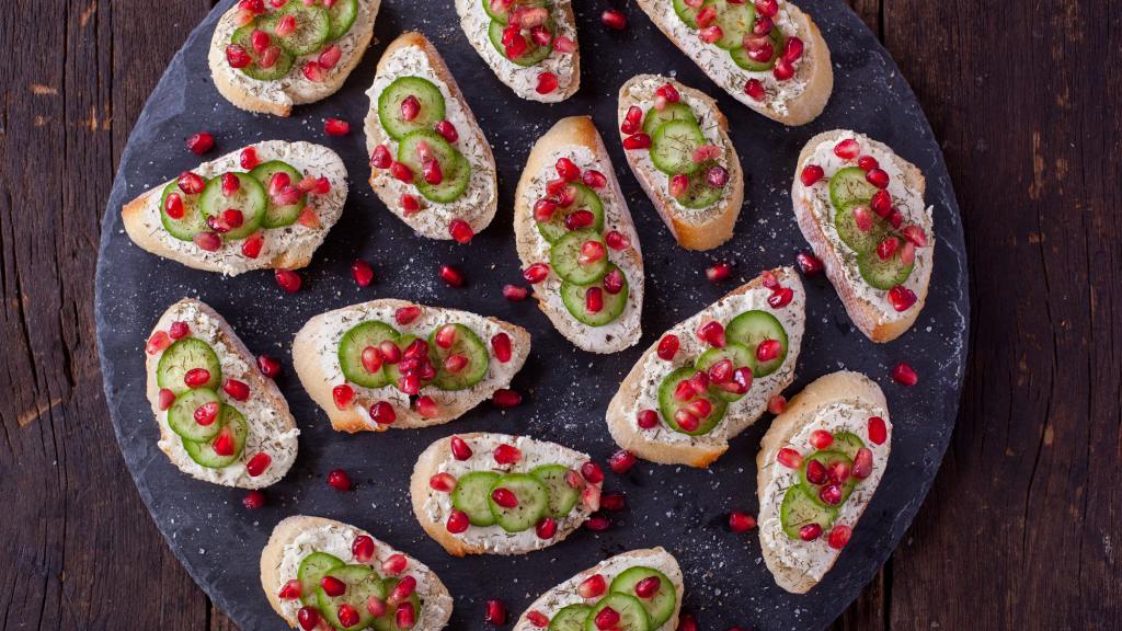 Cucumber, Pomegranate and Goat Cheese Appetizers Recipe