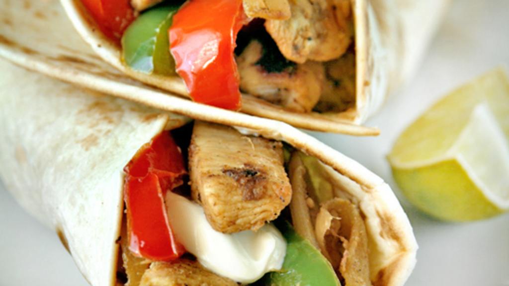 Chicken Fajitas With Lime, Garlic and Bell Peppers Recipe