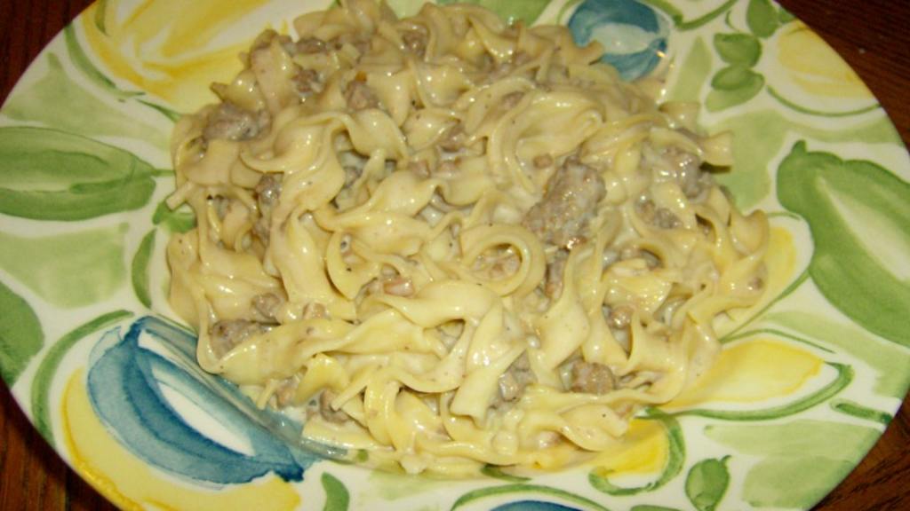 Creamy Hamburger Gravy With Noodles Recipe
