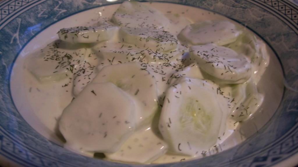 Polish Cucumber and Sour Cream Salad Recipe
