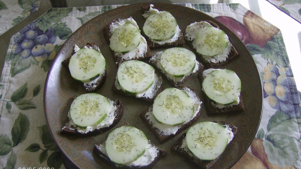 CucumberDill Cocktail Sandwiches Recipe