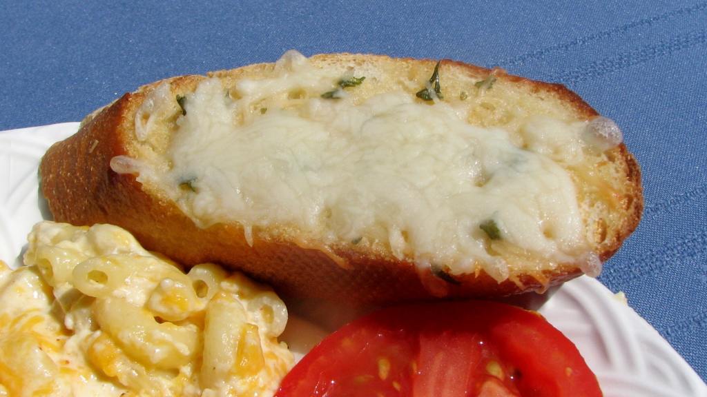 Cheesy Baked Garlic Bread Slices created by lazyme