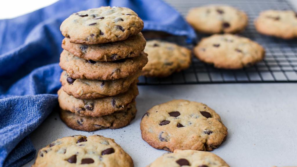 Ooey, Gooey, Chewy Chocolate Chip Cookies Recipe - Food.com