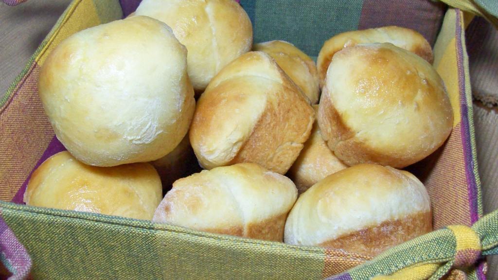 Fluffy Butter Dinner Rolls Recipe