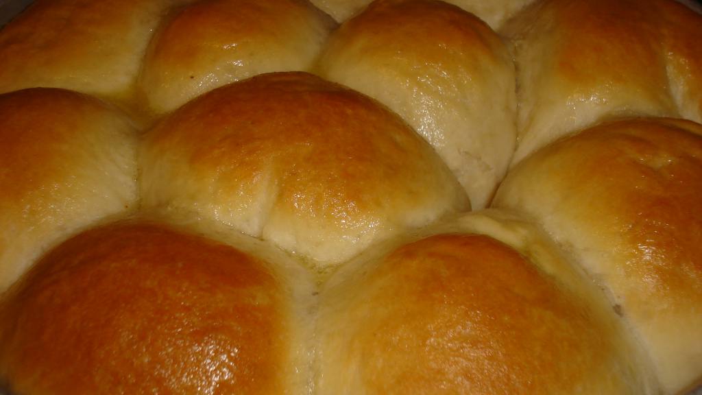 Feather Bread (Bread Maker for Bread Rolls and Buns.) Recipe