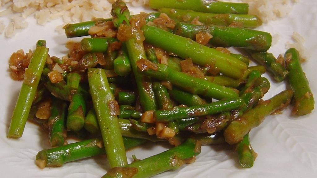 StirFried Asparagus With Garlic and Shallots in Chili Oil Recipe