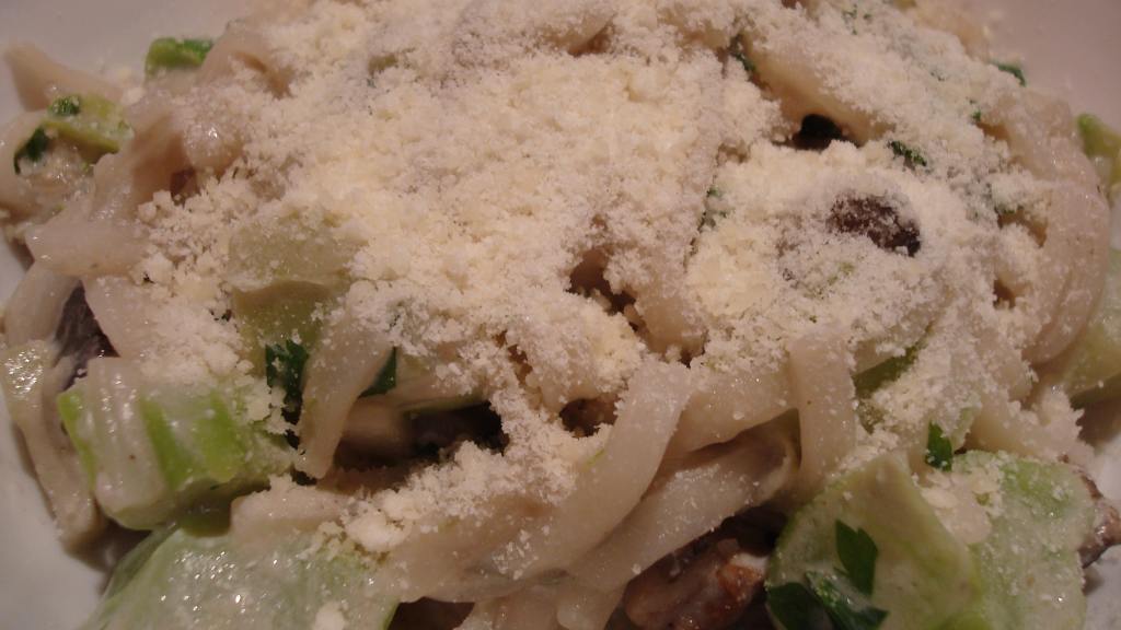 Cunetto's Spaghetti Con Broccoli (Actual Recipe) created by Starrynews