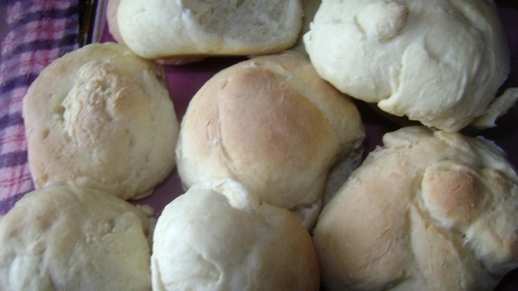 Sour Cream Yeast Rolls (Taste of Home) Recipe