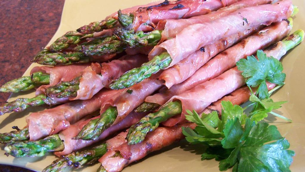 Grilled Asparagus Wrapped in Prosciutto created by Rita1652
