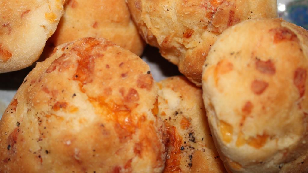 Delicious Red Lobster's Cheddar Biscuits created by WildWaysPaige