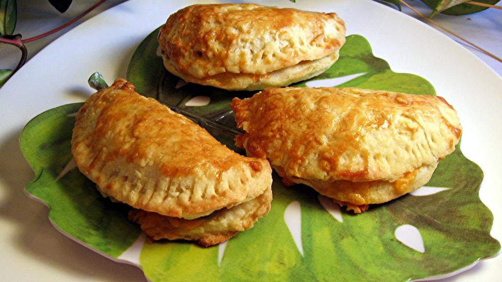 Empanadas With Ham, Cheese and Olives Recipe