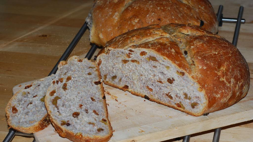 Sourdough Raisin Walnut Bread (Abm) Recipe