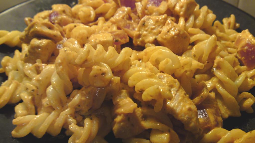 Creamy Red Pesto Chicken With Pasta Recipe