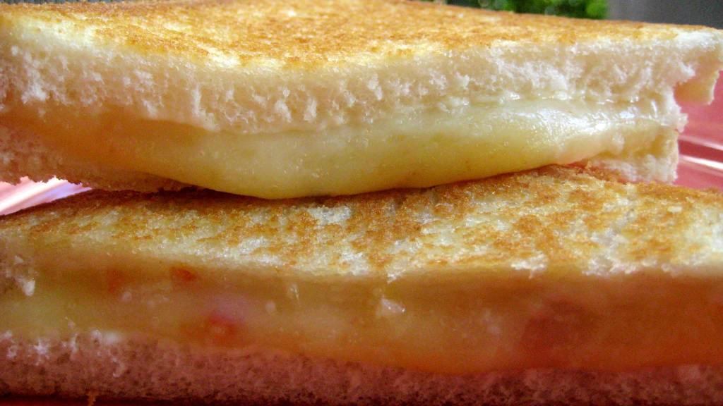 Double- Decker Grilled Cheese Sandwiches created by gailanng