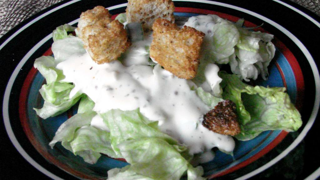 The Realtor's Buttermilk Garlic Salad Dressing Recipe
