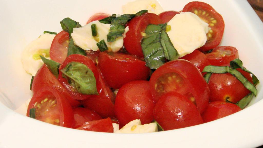Grape Tomato and Cheese Curd Salad created by Boomette