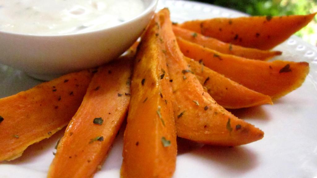 Baked Sweet Potato Fries With Garlic, Lime & Honey Dip created by gailanng