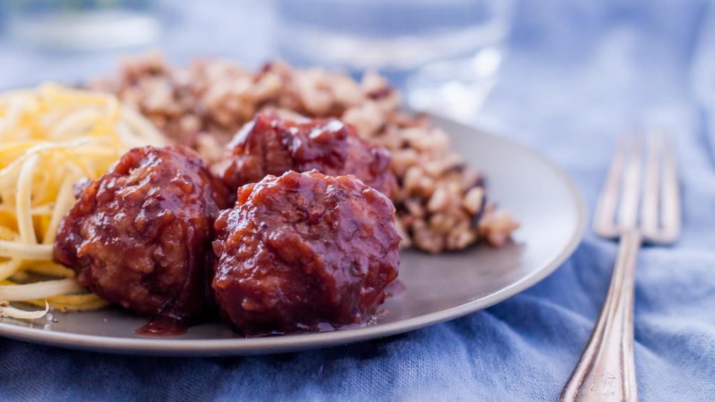 SlowCooker Cranberry Chili Meatballs Recipe