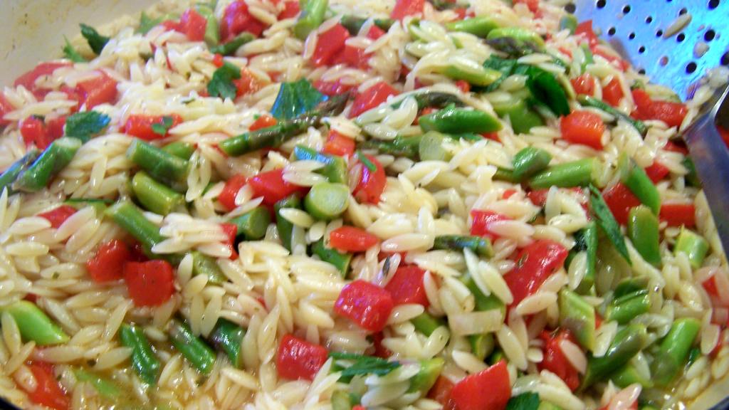 Orzo With Roasted Red Peppers & Asparagus created by Rita1652