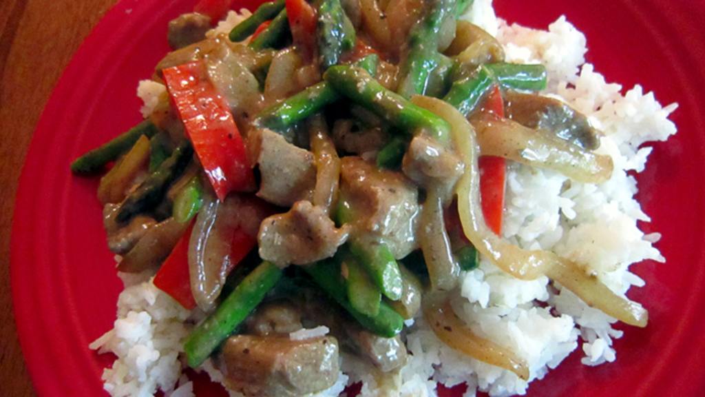 Beef Stir-Fry With Asparagus, Red Bell Peppers and Caramelized O created by yogiclarebear