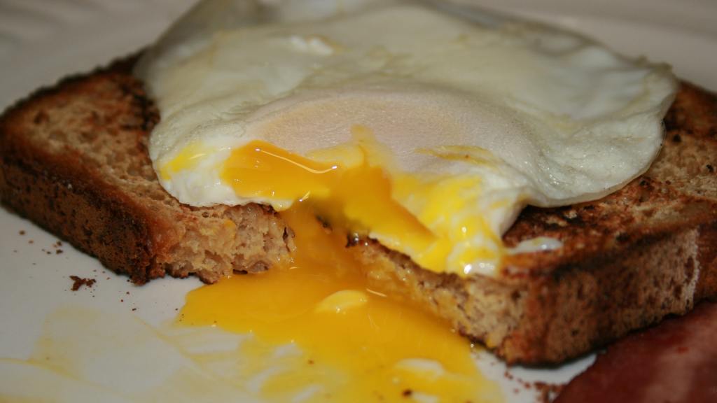 Perfect Runny Egg over Toast (No Oil, NonStick Skillet) Recipe