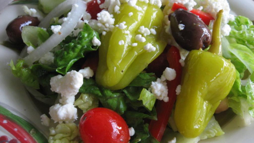 Quick and Easy Greek Salad created by kitty.rock