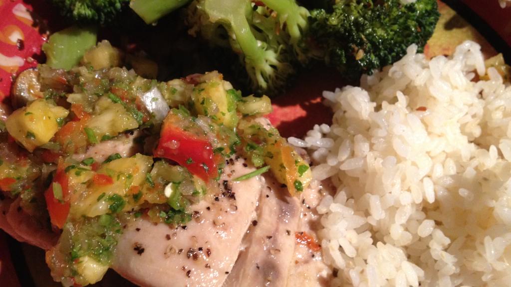 Grilled Yellowtail Tuna and Pineapple Salsa Recipe