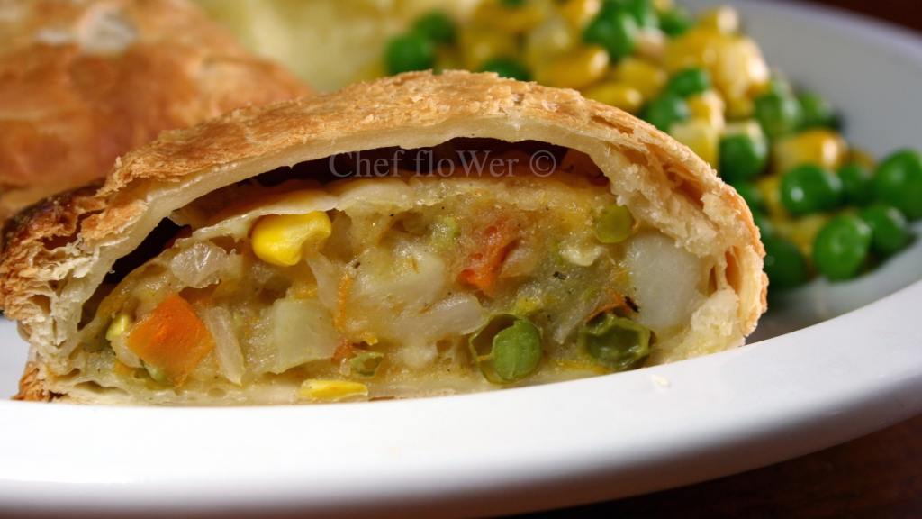 Yummy Veggie and Cheese Pasties Recipe