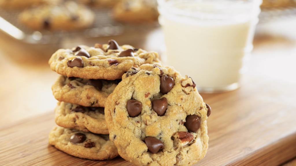 Ultimate Chocolate Chip Pecan Cookies created by Crisco Recipes