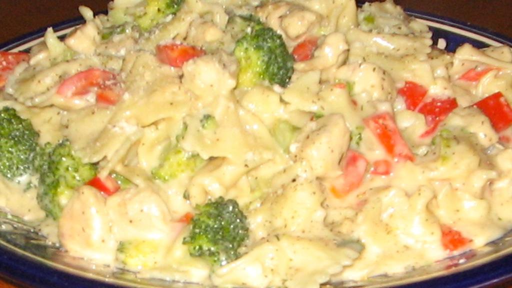 Creamy Chicken/Brocolli/Pepper and Farfelle Noodles created by The Spice Guru