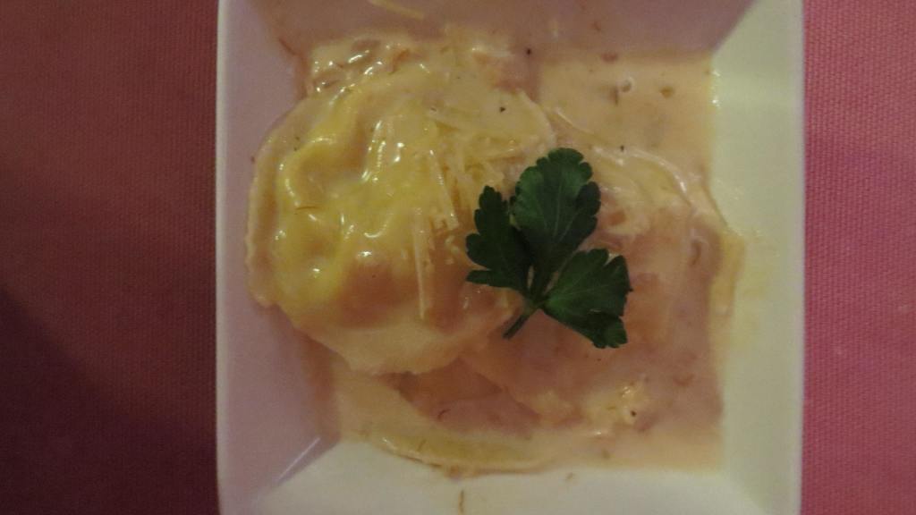 Crab & Shrimp Ravioli With Saffron Cream Sauce Recipe