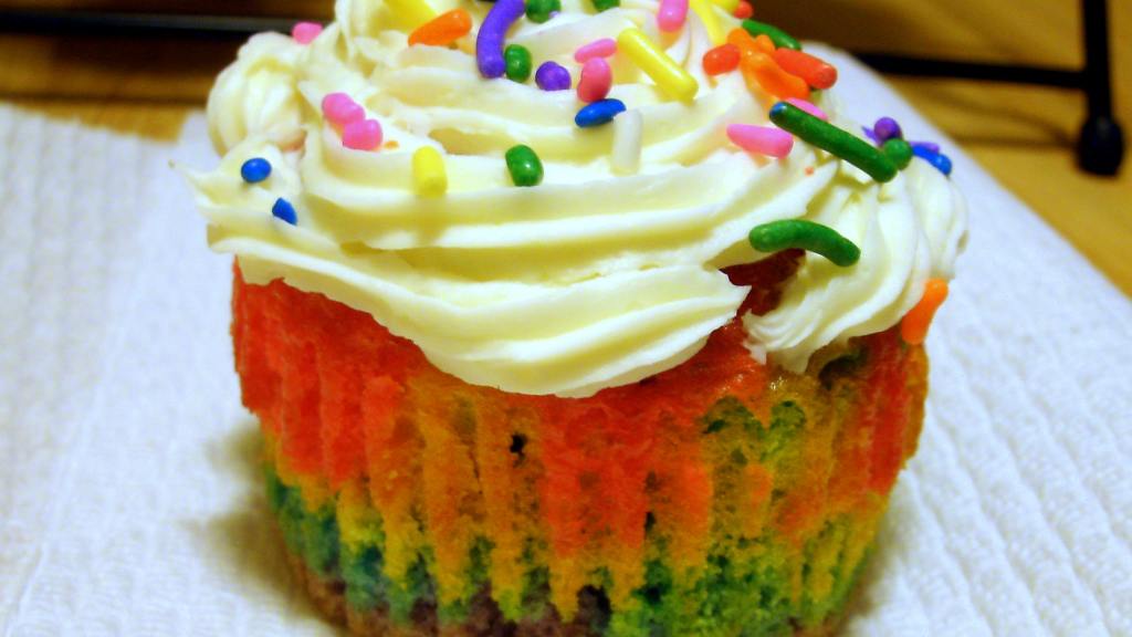 Psychedelic 60's Tie-Dye Cupcakes