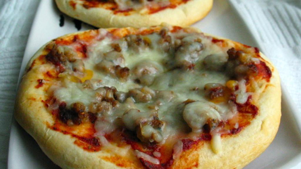 Simple Sausage and Swiss Cheese Mini Pizzas Recipe