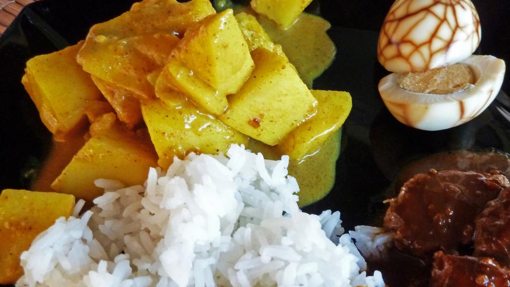 Pineapple or Apple Coconut Curry created by Artandkitchen