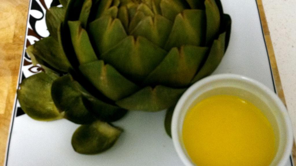 Boiled Artichoke With a Garlic Butter Dipping Sauce Recipe