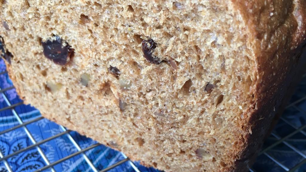 Walnut Raisin Loaf (Bread Machine) Recipe